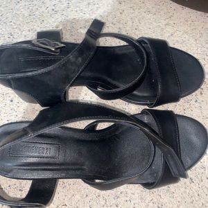 Black heels size 71/2
